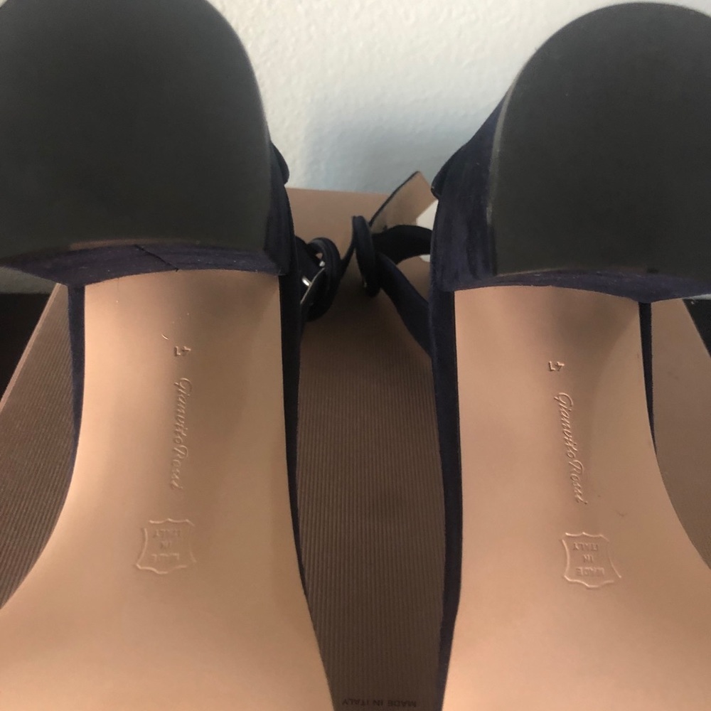 Shoes - Picture 7 of 9
